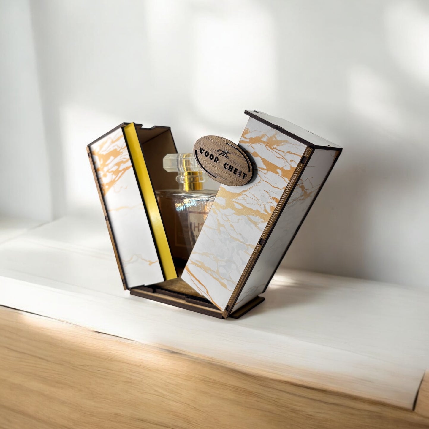 Luxury wooden perfume packaging